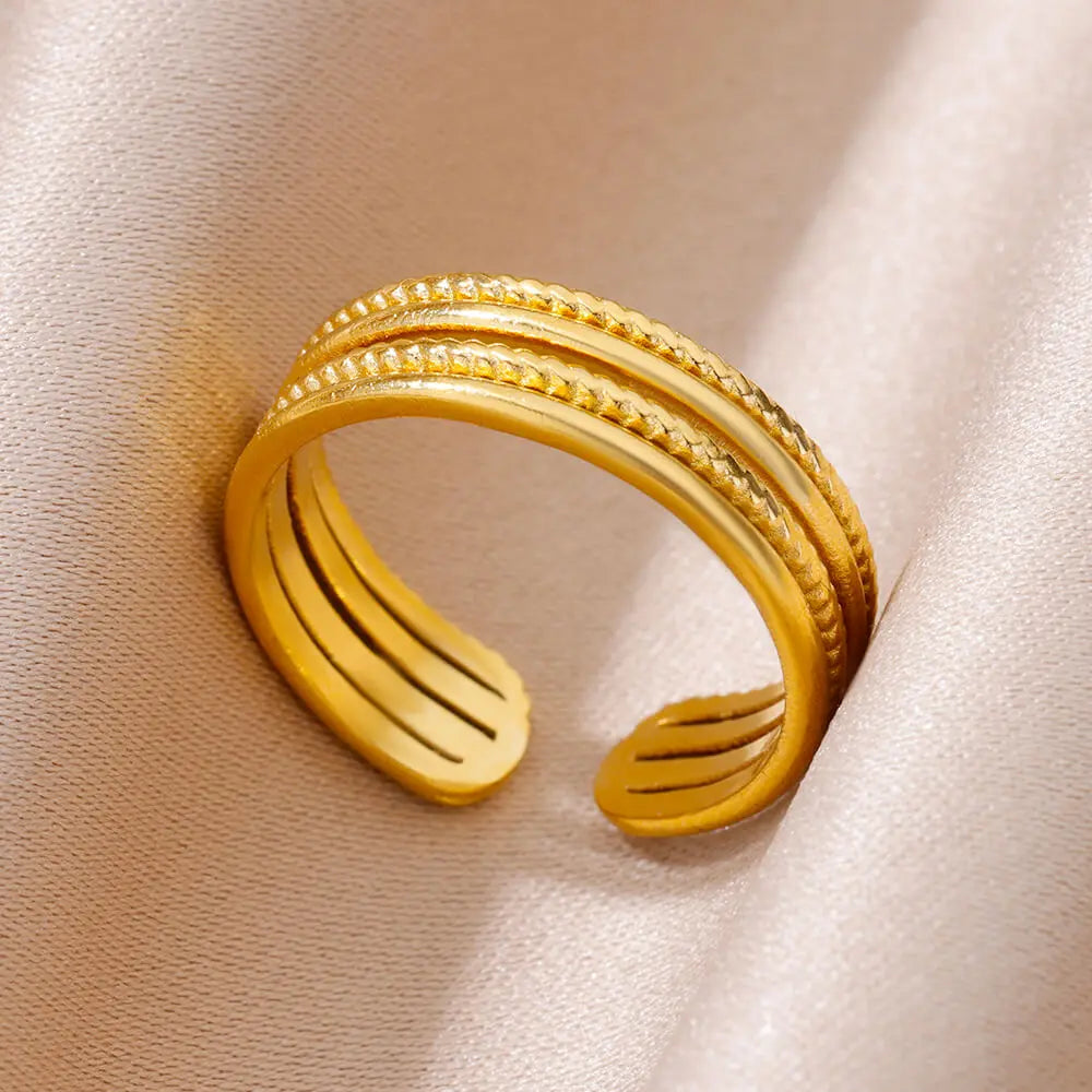 Elegant Rings Set