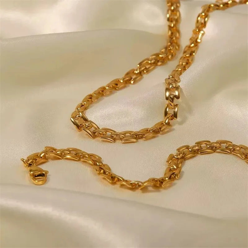 Elegant Necklace + Bracelet Set